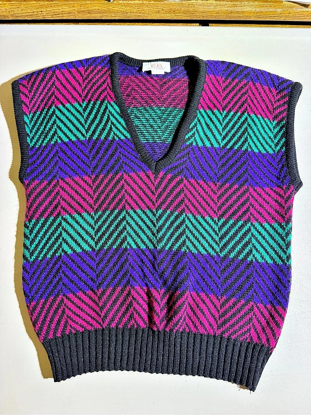 1980s Vintage E.B. by eccobay Geometric V-Neck Vest in Black & Pink Size Medium